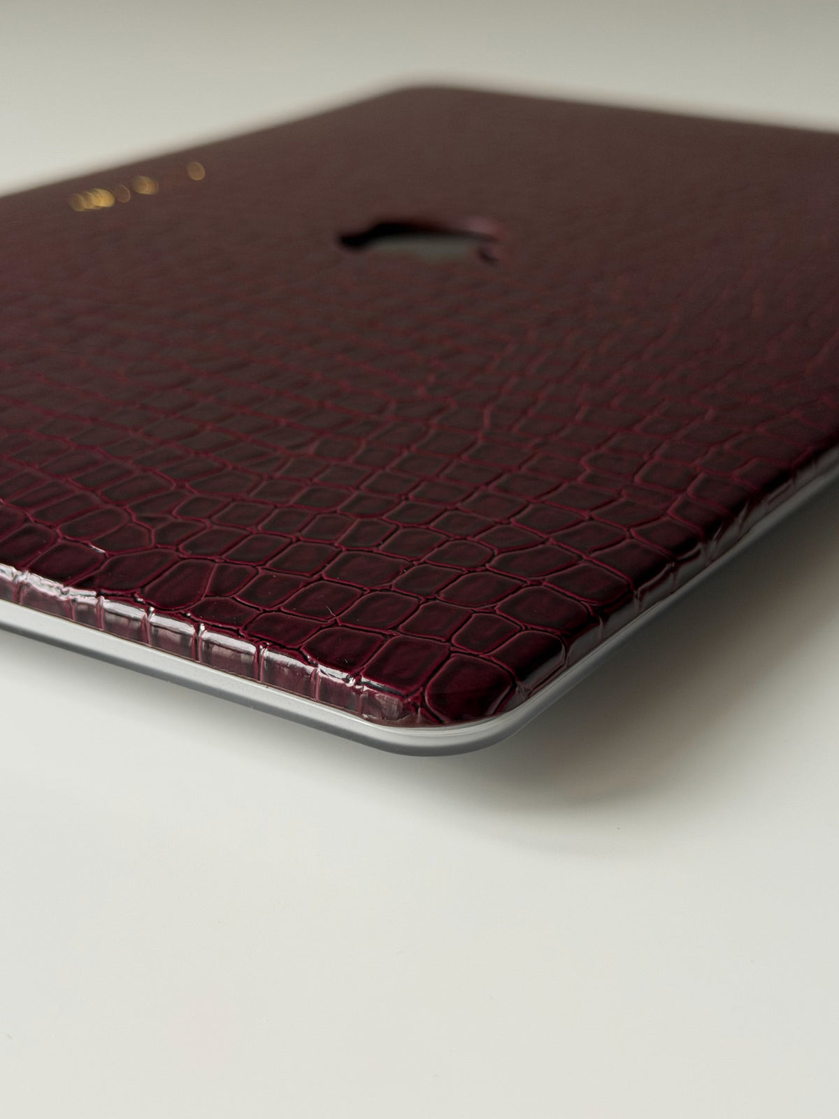 ЧОХОЛ ДЛЯ MACBOOK "GATOR SKIN" БУРГУНДІ ГЛЯНЦЕВИЙ