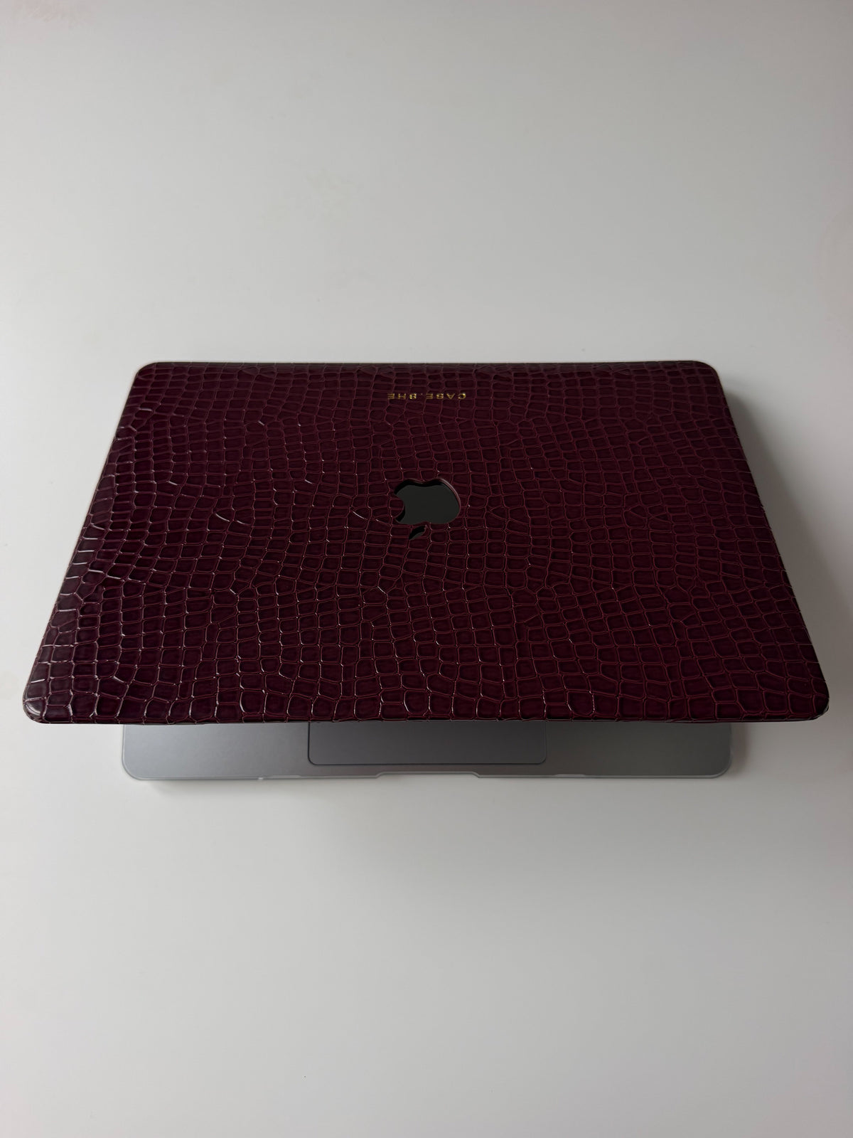 ЧОХОЛ ДЛЯ MACBOOK "GATOR SKIN" БУРГУНДІ ГЛЯНЦЕВИЙ