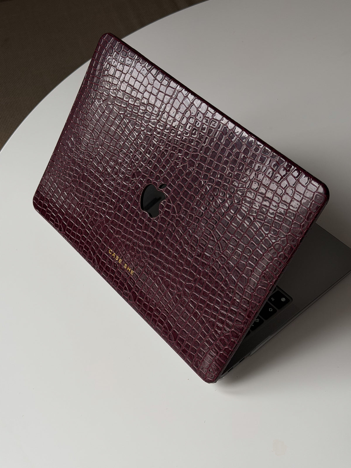ЧОХОЛ ДЛЯ MACBOOK "GATOR SKIN" БУРГУНДІ ГЛЯНЦЕВИЙ
